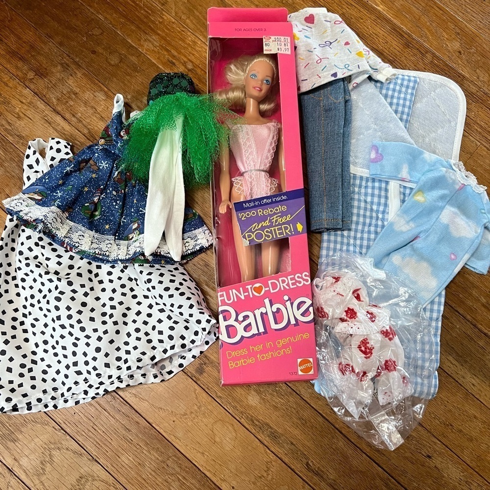 FUN to dress BARBIE Doll‎ 1998 With Handmade Barbie Clothes